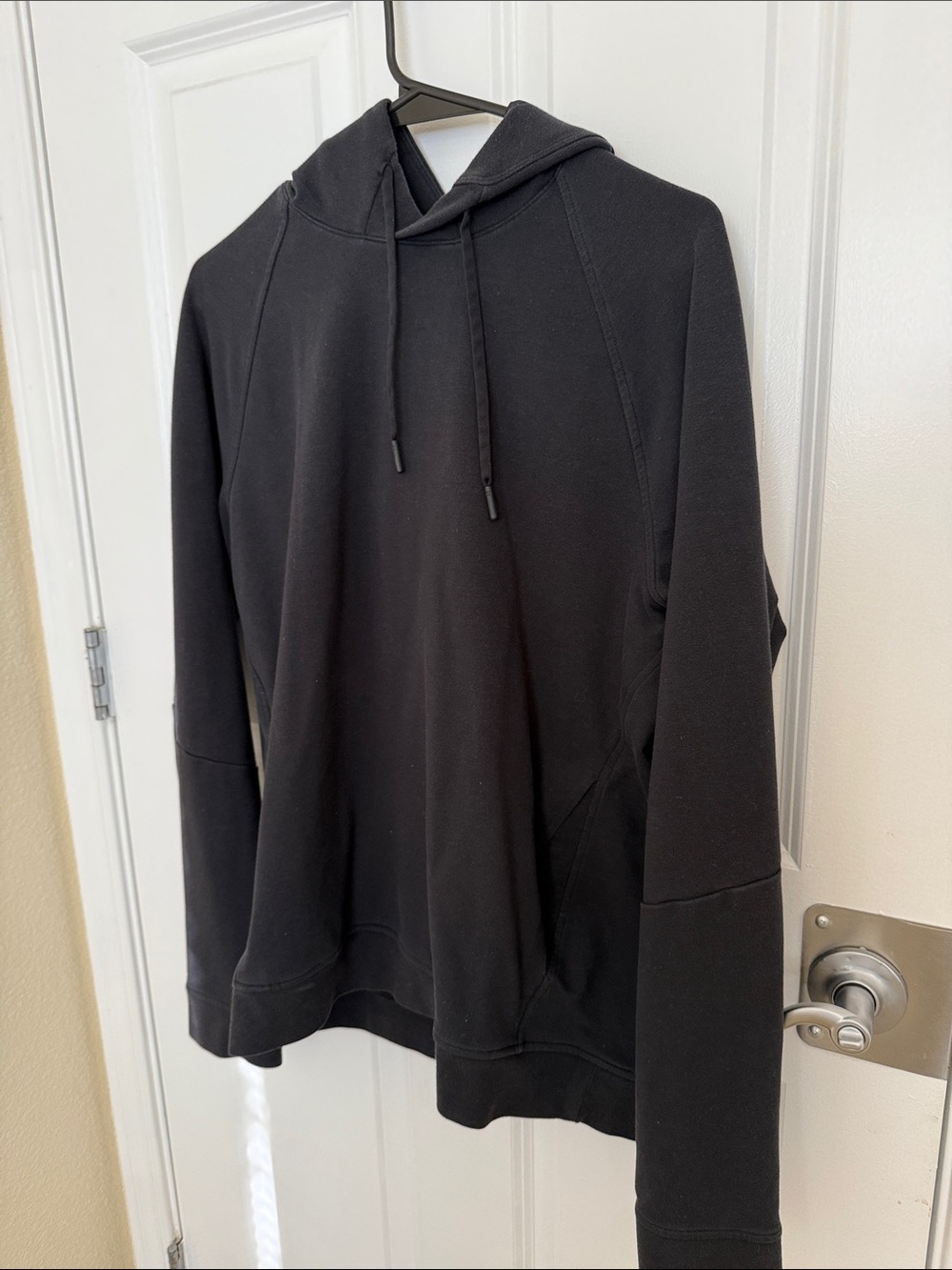 lululemon athletica Men's Black Pullover Hoodie
